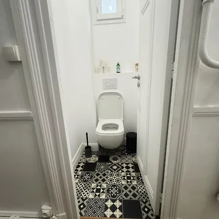 Au Coeur De La Cite Des Sacres - Renove Apartment