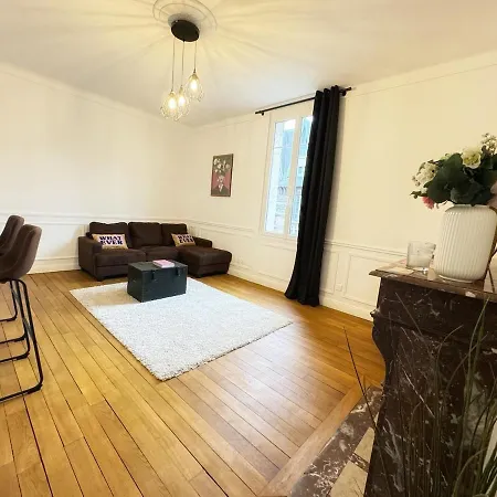 Au Coeur De La Cite Des Sacres - Renove Reims